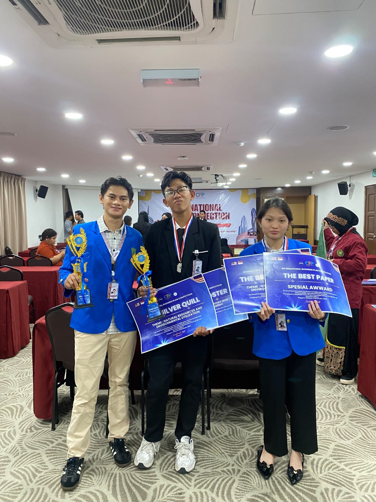 International business plan Competition - foto 4